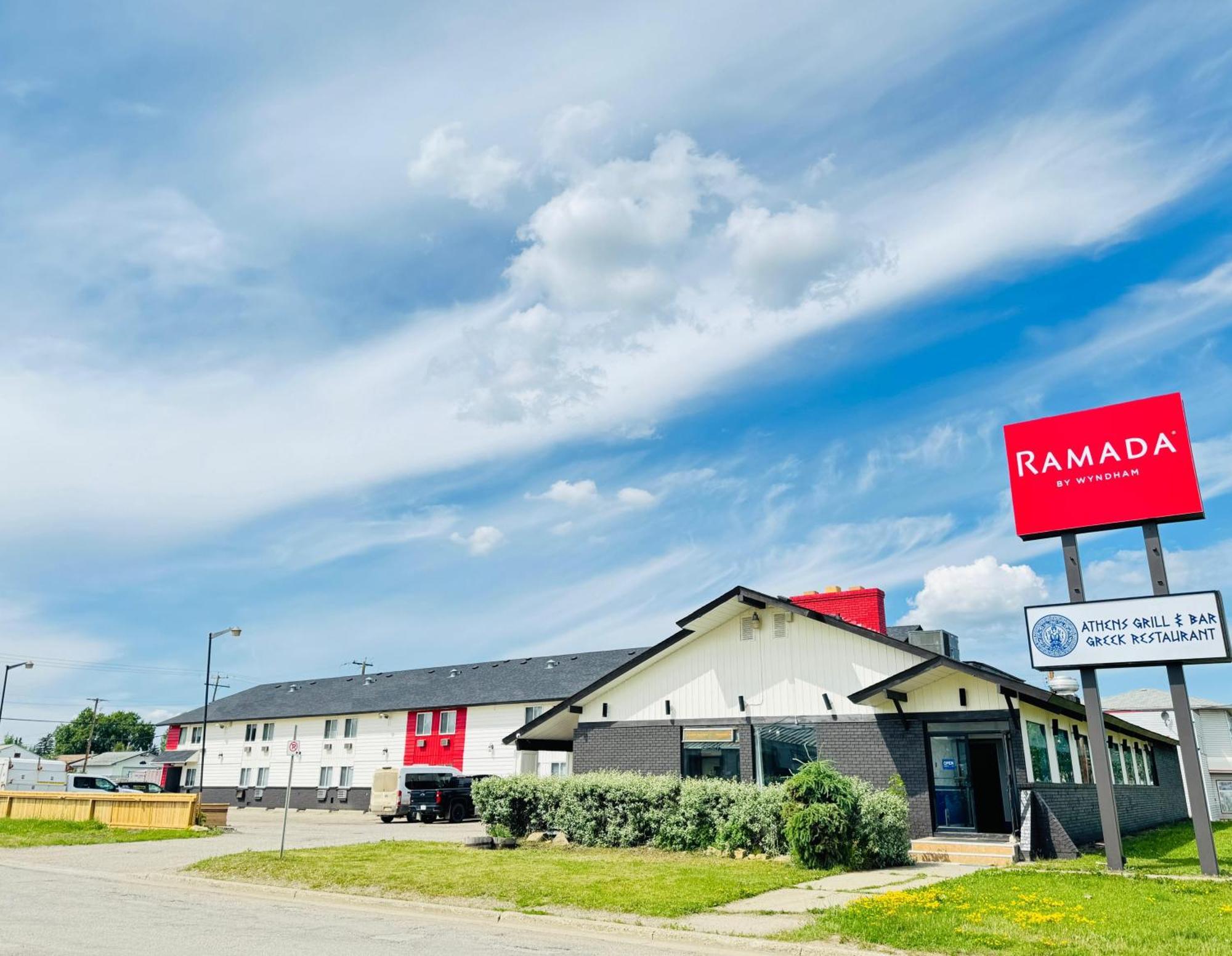 Ramada By Wyndham Dawson Creek Hotell Eksteriør bilde