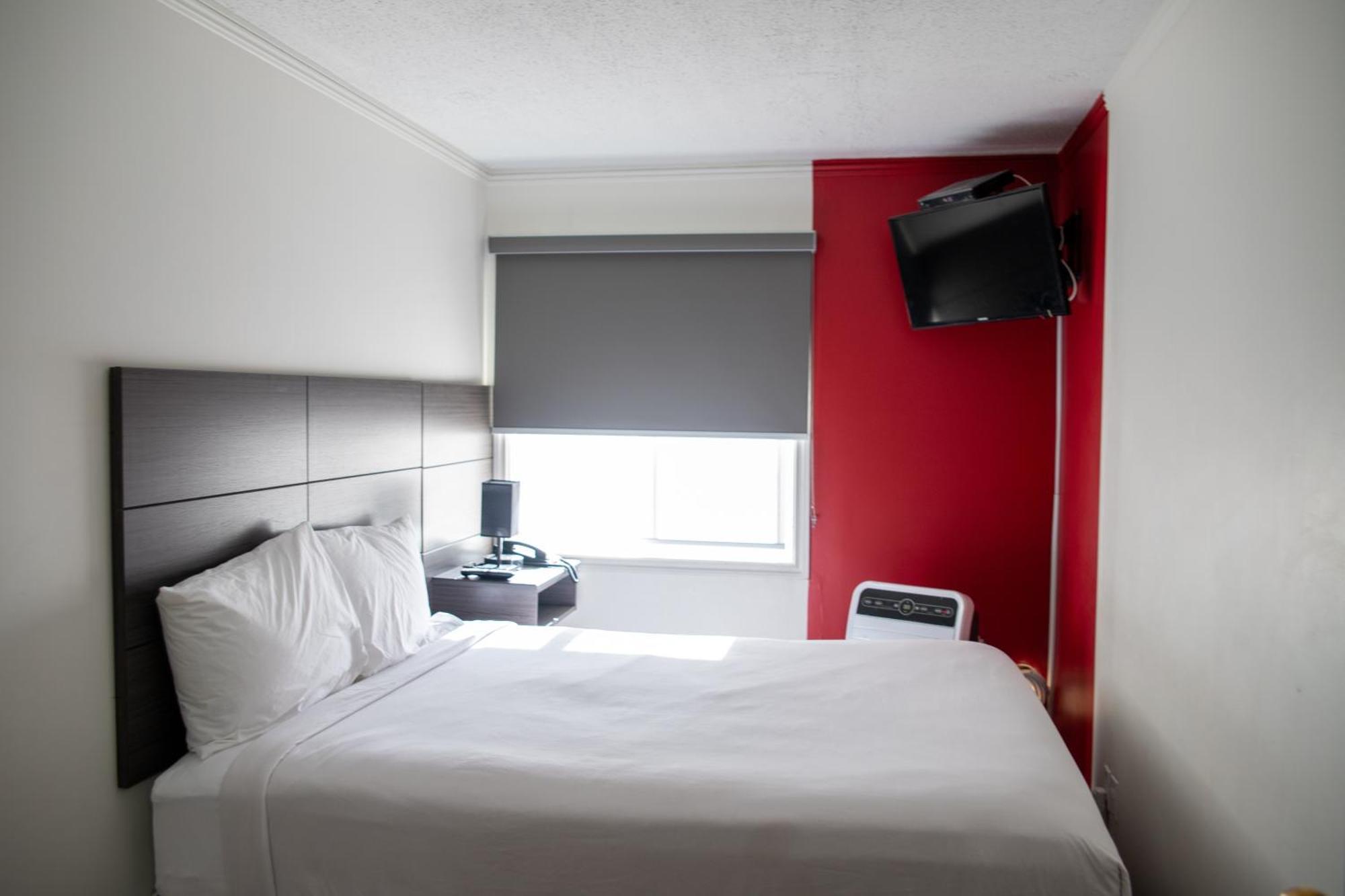 Ramada By Wyndham Dawson Creek Hotell Eksteriør bilde