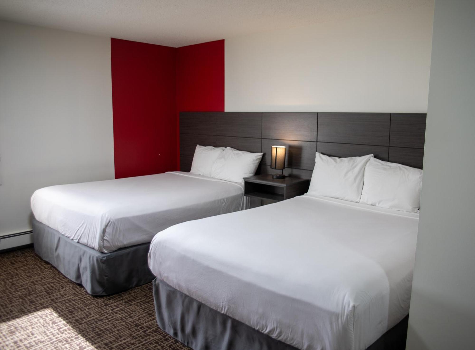 Ramada By Wyndham Dawson Creek Hotell Eksteriør bilde