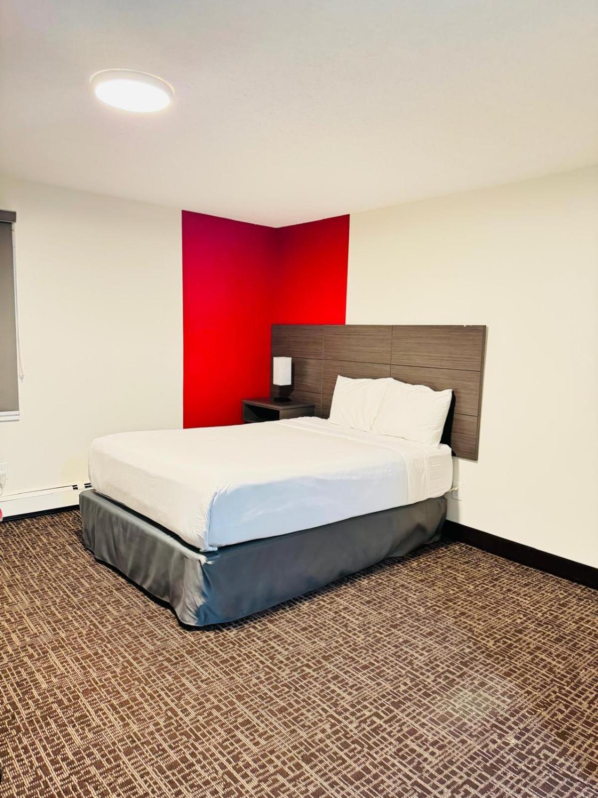 Ramada By Wyndham Dawson Creek Hotell Eksteriør bilde