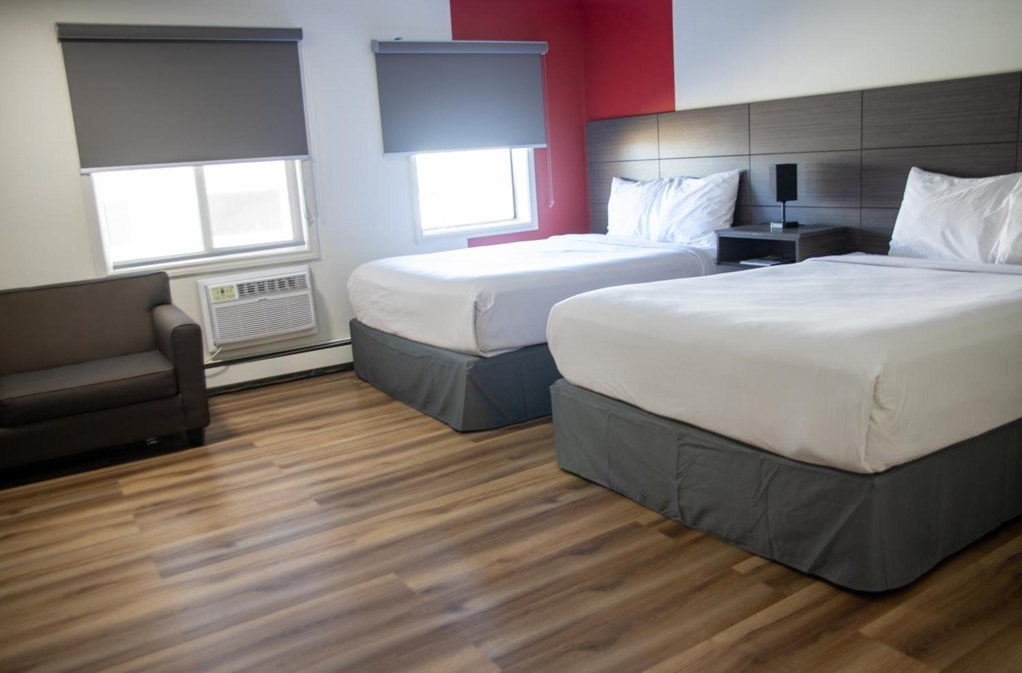 Ramada By Wyndham Dawson Creek Hotell Eksteriør bilde