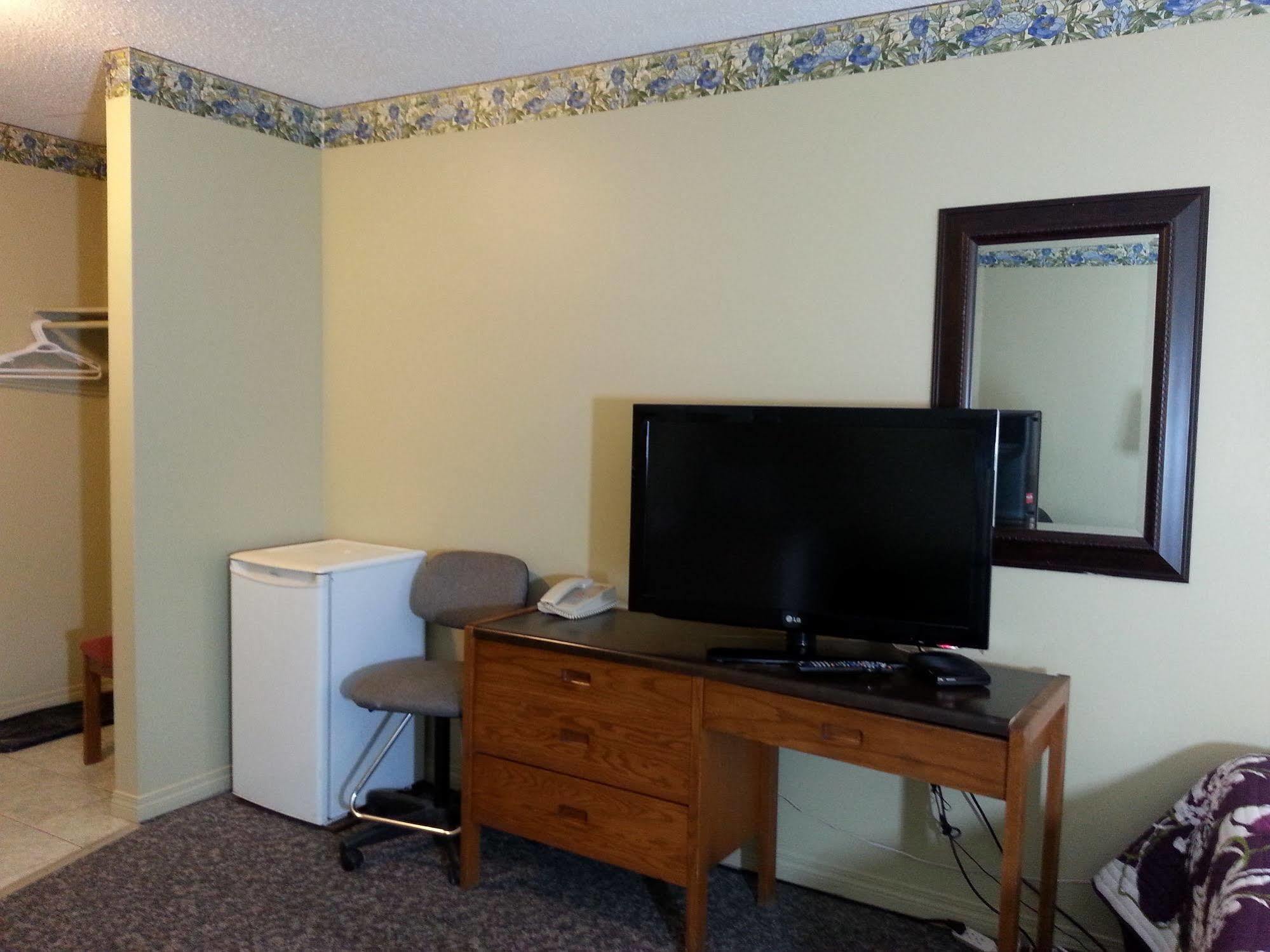 Ramada By Wyndham Dawson Creek Hotell Eksteriør bilde