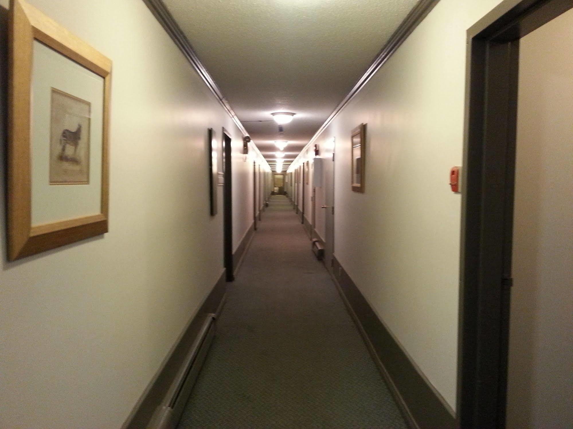 Ramada By Wyndham Dawson Creek Hotell Eksteriør bilde
